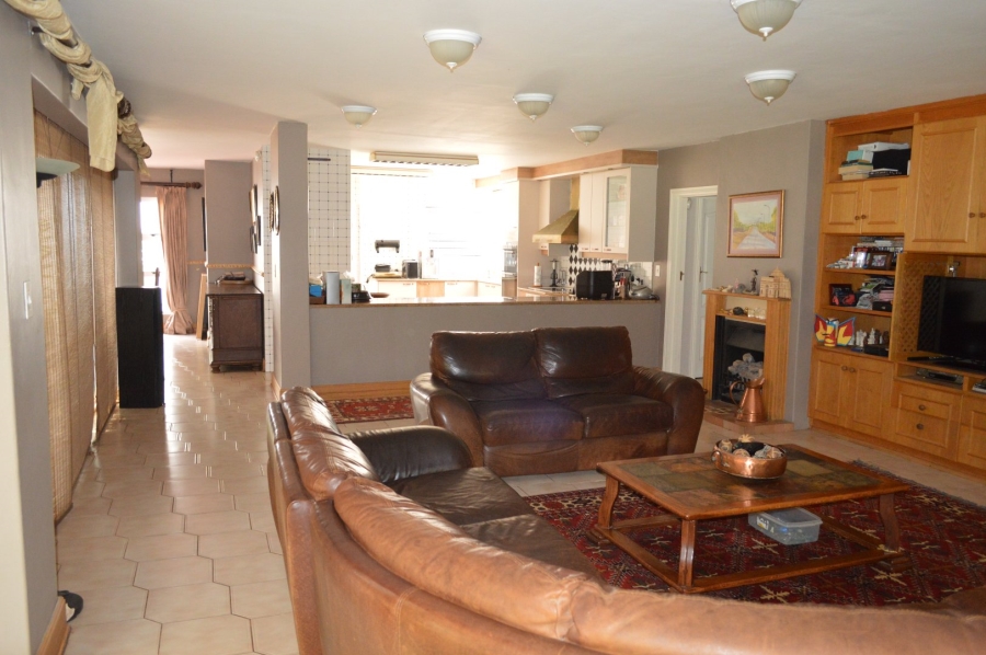 4 Bedroom Property for Sale in Wilkoppies North West